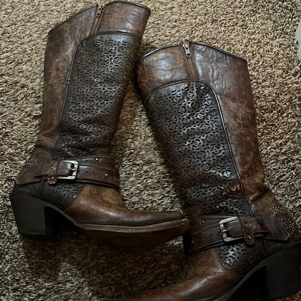 Corral Boots with Silver stud & Lattice details, full zip